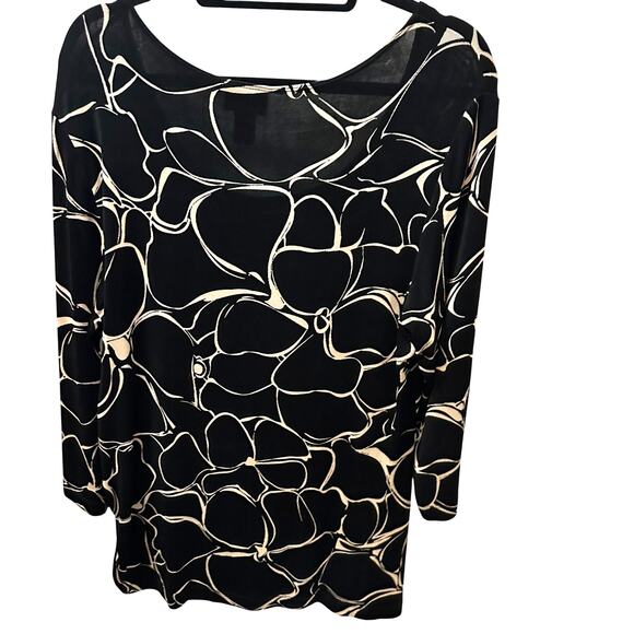Chico's Travelers Black Beige Abstract Floral Tunic Top Size 3 - Picture 3 of 7